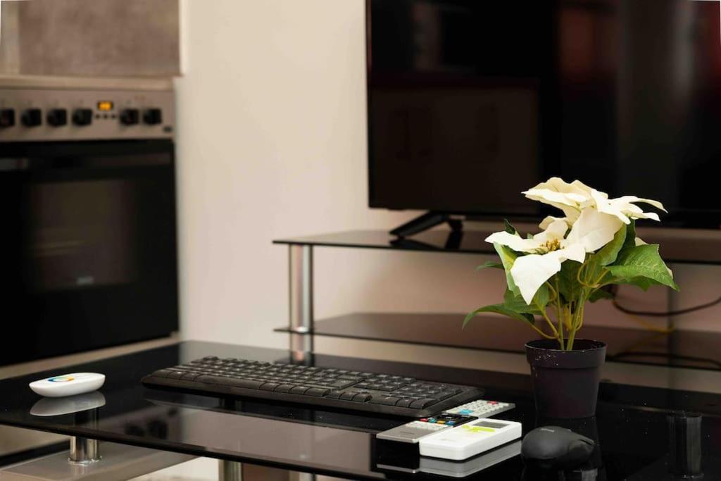 Luxury Studio In Downtown Салоніки Екстер'єр фото